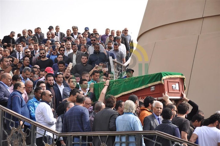 بالصور.. نجوم مصر في وداع الفنان محمود عبد العزيز بالصور.. نجوم مصر في وداع الفنان محمود عبد العزيز