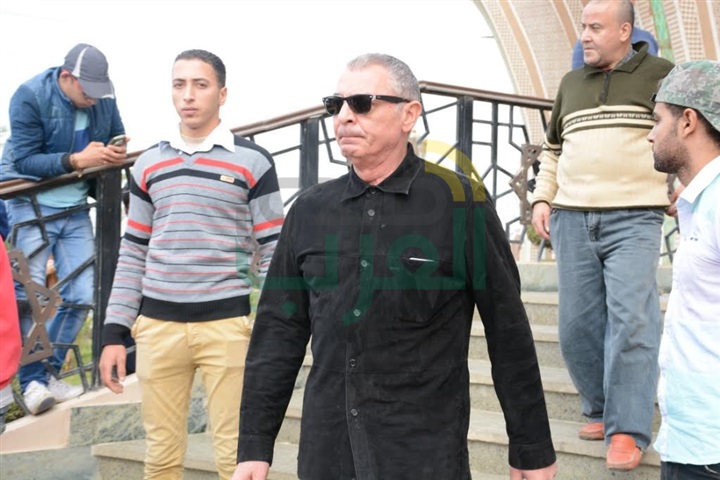بالصور.. نجوم مصر في وداع الفنان محمود عبد العزيز بالصور.. نجوم مصر في وداع الفنان محمود عبد العزيز