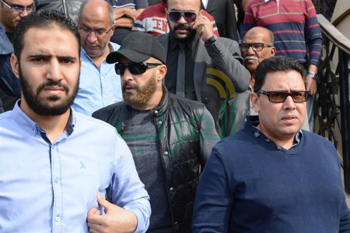 بالصور.. نجوم مصر في وداع الفنان محمود عبد العزيز بالصور.. نجوم مصر في وداع الفنان محمود عبد العزيز