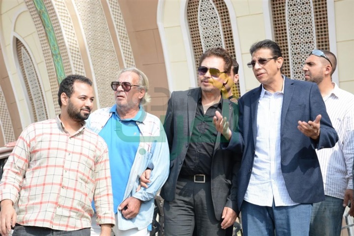 بالصور.. نجوم مصر في وداع الفنان محمود عبد العزيز بالصور.. نجوم مصر في وداع الفنان محمود عبد العزيز