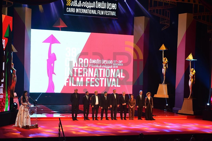 روح "الساحر" تخيم على مهرجان القاهرة السينمائي الدولي الـ 38 روح "الساحر" تخيم على مهرجان القاهرة السينمائي الدولي الـ 38