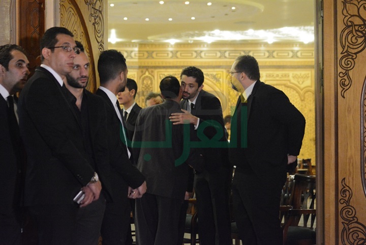 بالصور .. توافد النجوم في عزاء محمود عبد العزيز بالصور .. توافد النجوم في عزاء محمود عبد العزيز