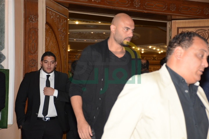 بالصور .. توافد النجوم في عزاء محمود عبد العزيز بالصور .. توافد النجوم في عزاء محمود عبد العزيز