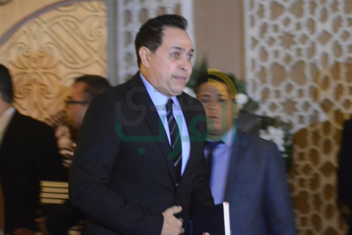جمال مبارك وعادل امام يحضران عزاء محمود عبد العزيز جمال مبارك وعادل امام يحضران عزاء محمود عبد العزيز