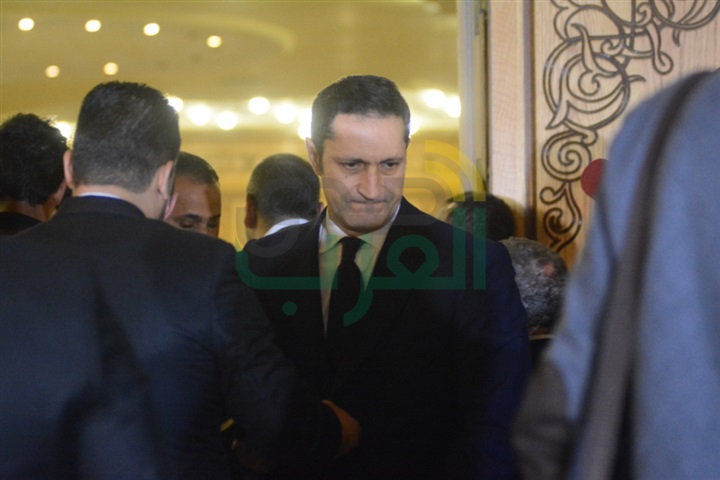 جمال مبارك وعادل امام يحضران عزاء محمود عبد العزيز جمال مبارك وعادل امام يحضران عزاء محمود عبد العزيز