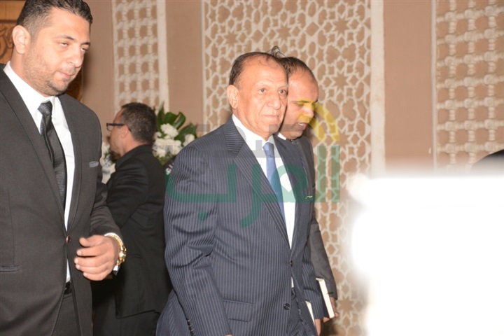 جمال مبارك وعادل امام يحضران عزاء محمود عبد العزيز جمال مبارك وعادل امام يحضران عزاء محمود عبد العزيز