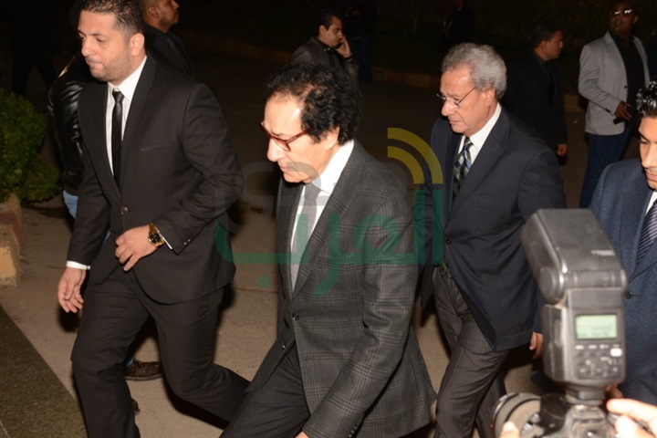 جمال مبارك وعادل امام يحضران عزاء محمود عبد العزيز جمال مبارك وعادل امام يحضران عزاء محمود عبد العزيز