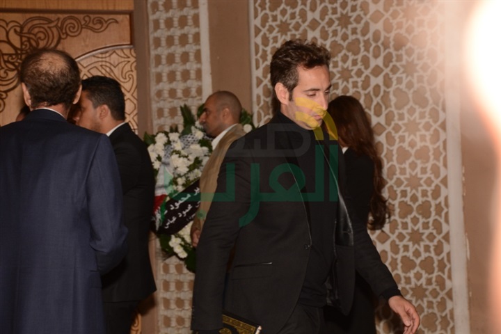 بالصور.. النجوم فى عزاء محمود عبد العزيز بالصور.. النجوم فى عزاء محمود عبد العزيز