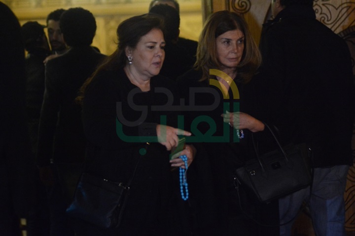 بالصور.. النجوم فى عزاء محمود عبد العزيز بالصور.. النجوم فى عزاء محمود عبد العزيز