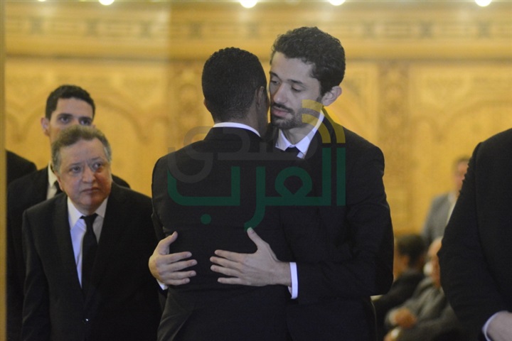 بالصور.. النجوم فى عزاء محمود عبد العزيز بالصور.. النجوم فى عزاء محمود عبد العزيز