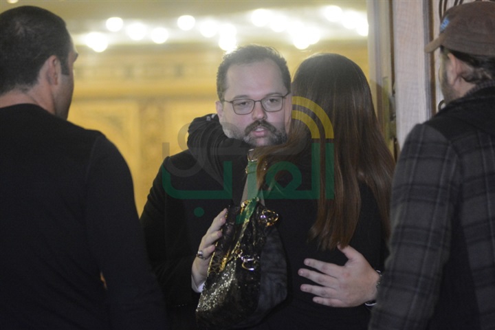 بالصور.. النجوم فى عزاء محمود عبد العزيز بالصور.. النجوم فى عزاء محمود عبد العزيز