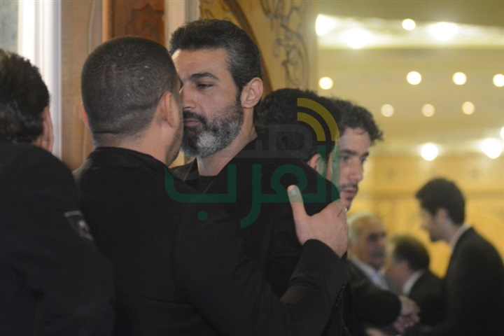 بالصور.. النجوم فى عزاء محمود عبد العزيز بالصور.. النجوم فى عزاء محمود عبد العزيز