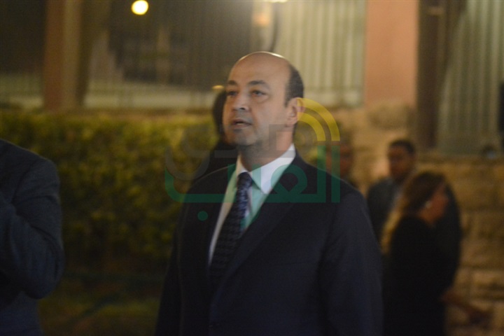 بالصور.. النجوم فى عزاء محمود عبد العزيز بالصور.. النجوم فى عزاء محمود عبد العزيز