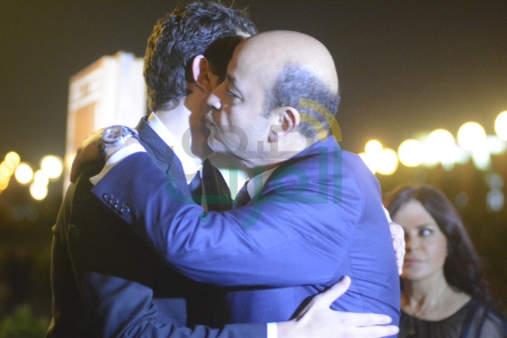 بالصور.. النجوم فى عزاء محمود عبد العزيز بالصور.. النجوم فى عزاء محمود عبد العزيز