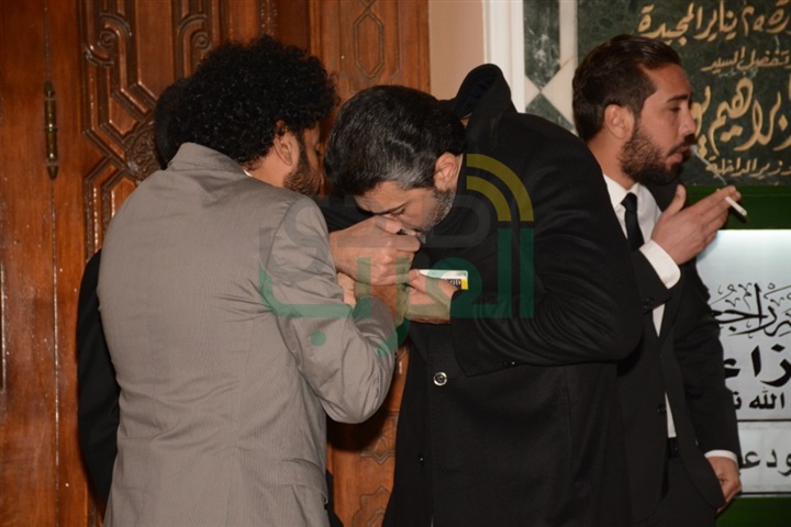 بالصور.. النجوم فى عزاء محمود عبد العزيز بالصور.. النجوم فى عزاء محمود عبد العزيز