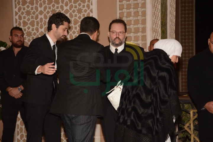 بالصور.. النجوم فى عزاء محمود عبد العزيز بالصور.. النجوم فى عزاء محمود عبد العزيز