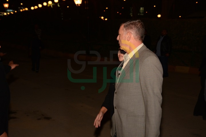 بالصور.. النجوم فى عزاء محمود عبد العزيز بالصور.. النجوم فى عزاء محمود عبد العزيز
