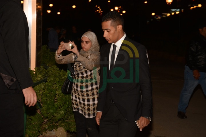 بالصور.. النجوم فى عزاء محمود عبد العزيز بالصور.. النجوم فى عزاء محمود عبد العزيز