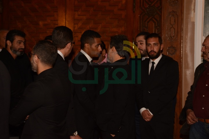 بالصور.. النجوم فى عزاء محمود عبد العزيز بالصور.. النجوم فى عزاء محمود عبد العزيز