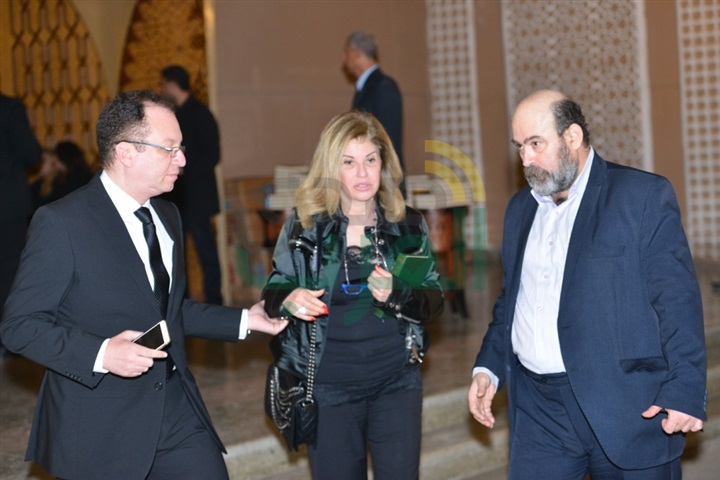 بالصور.. النجوم فى عزاء محمود عبد العزيز بالصور.. النجوم فى عزاء محمود عبد العزيز