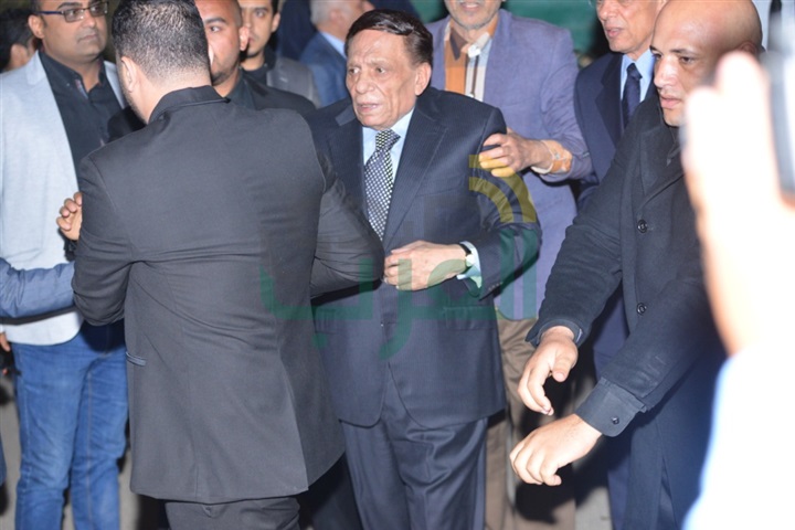 بالصور.. النجوم فى عزاء محمود عبد العزيز بالصور.. النجوم فى عزاء محمود عبد العزيز
