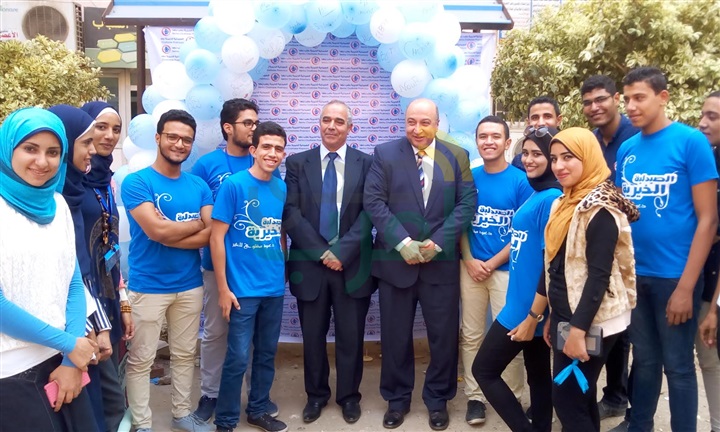 نائب رئيس جامعة بنها يتفقد كلية الطب