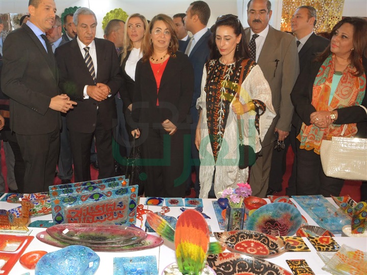 وزير التجارة والصناعة يفتتح المعرض الدولى الأول للصناعات اليدوية بالإنابة عن رئيس مجلس الوزراء