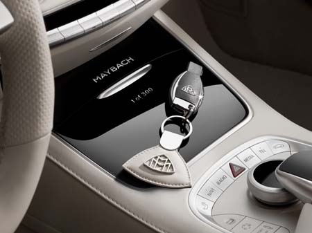 مايباخ S650 كابروليه: أفخم وأندر سيارات مرسيدس المكشوفة مايباخ S650 كابروليه: أفخم وأندر سيارات مرسيدس المكشوفة