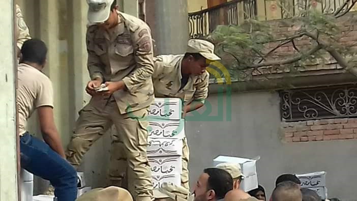 بالصور...توزيع 4 آلاف كرتونة تحيا مصر بطوخ