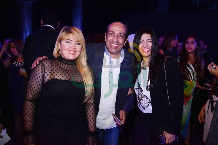 توافد الفنانين والضيوف لعرض أزياء "أحمد فايز" بأسبوع الموضة اللبناني توافد الفنانين والضيوف لعرض أزياء "أحمد فايز" بأسبوع الموضة اللبناني