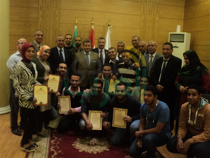 بالصور...تكريم طلاب جامعة بنها المبتكرين