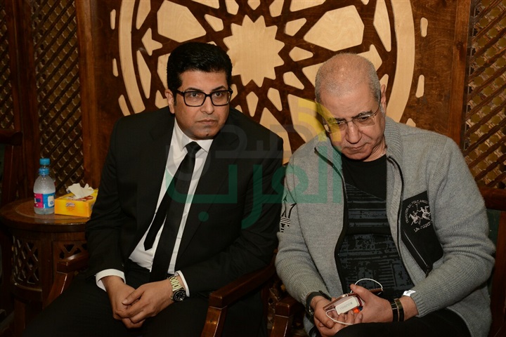 بالصور .. النجوم فى عزاء السيناريست عبد الله حسن بالصور .. النجوم فى عزاء السيناريست عبد الله حسن