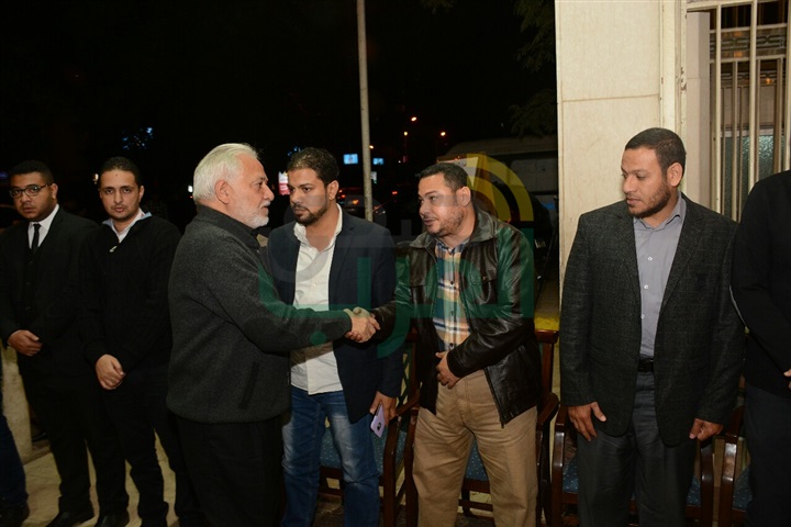 بالصور .. النجوم فى عزاء السيناريست عبد الله حسن بالصور .. النجوم فى عزاء السيناريست عبد الله حسن