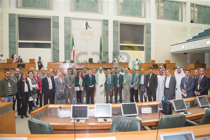 بالصور.. الإعلاميون العرب يشيدون بالتجربة الديمقراطية الكويتية بالصور.. الإعلاميون العرب يشيدون بالتجربة الديمقراطية الكويتية