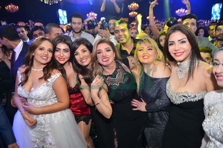 بالصور.. تامر حسني يشعل حفل زفاف ابنة أحمد صيام بالصور.. تامر حسني يشعل حفل زفاف ابنة أحمد صيام