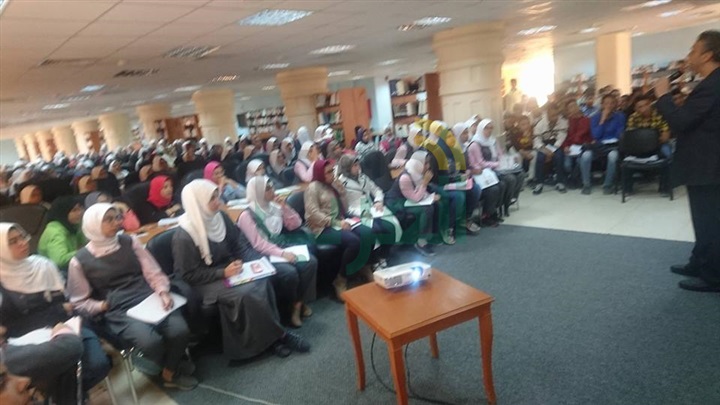 محافظ مطروح يشيد بالقوافل التعليمية لوزارة الشباب والرياضة