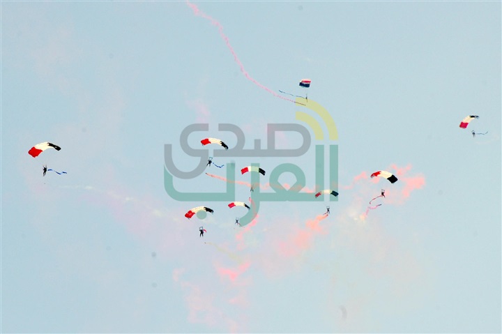 رجال المظلات.. الرعد الساقط من السماء رجال المظلات.. الرعد الساقط من السماء