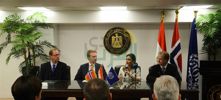  وزيرا التعاون الدولى  الخارجية   يشهدان  مشروع "فرص عمل لشباب مصر"  