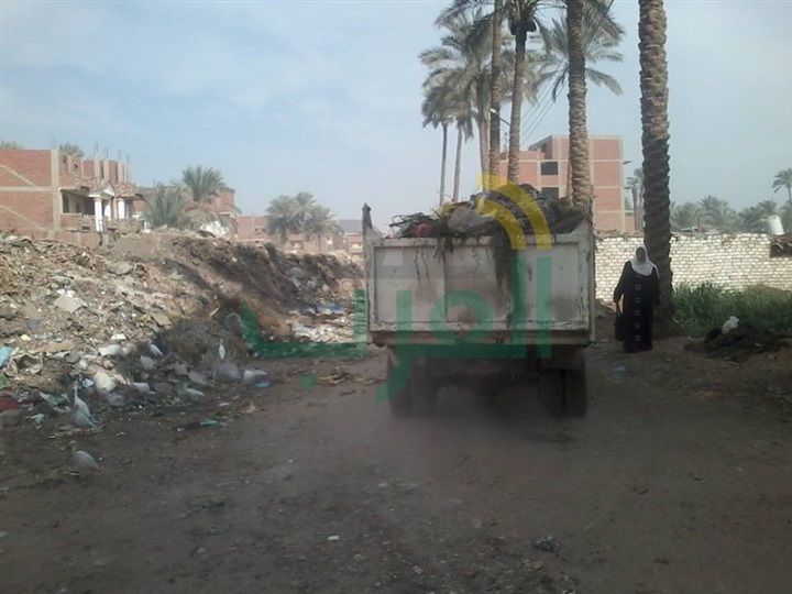 بالصور.. حملة نظافة بمدينة شبين القناطر