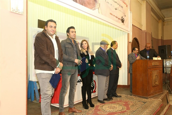 بالصور.. تكريم نجوم الفن بمهرجان يوسف شاهين للأفلام الروائية القصيرة بالصور.. تكريم نجوم الفن بمهرجان يوسف شاهين للأفلام الروائية القصيرة
