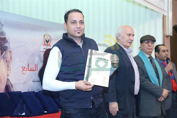 بالصور.. تكريم نجوم الفن بمهرجان يوسف شاهين للأفلام الروائية القصيرة بالصور.. تكريم نجوم الفن بمهرجان يوسف شاهين للأفلام الروائية القصيرة
