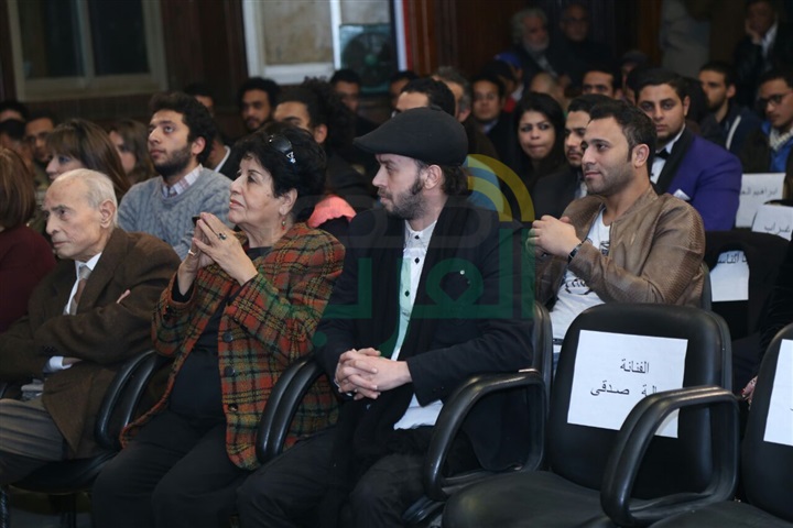 بالصور.. تكريم نجوم الفن بمهرجان يوسف شاهين للأفلام الروائية القصيرة بالصور.. تكريم نجوم الفن بمهرجان يوسف شاهين للأفلام الروائية القصيرة