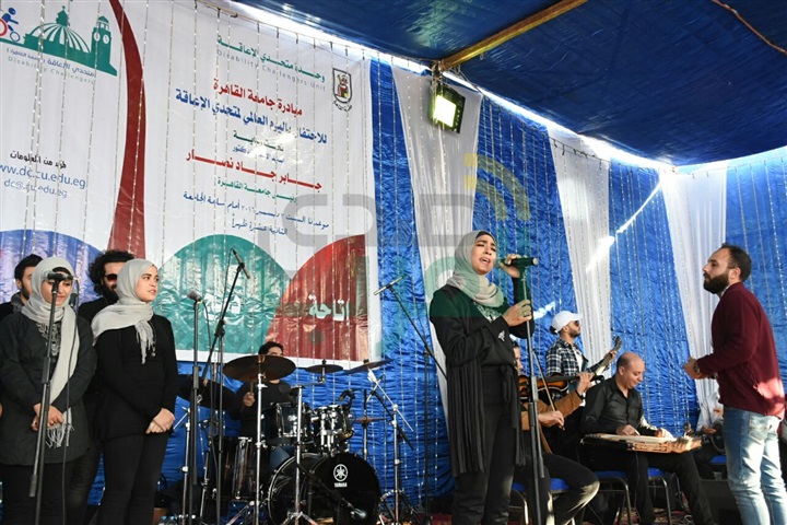  بالصور.. جابر نصار يكرم أول عميد من متحدي الإعاقة