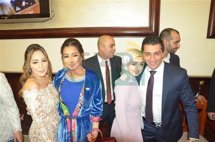 بالصور.. نجوم الفن والمجتمع فى عقد قران محمد الكاشف وسمرعبد الرحمن بالصور.. نجوم الفن والمجتمع فى عقد قران محمد الكاشف وسمرعبد الرحمن