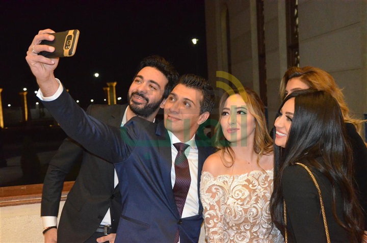 بالصور.. نجوم الفن والمجتمع فى عقد قران محمد الكاشف وسمرعبد الرحمن بالصور.. نجوم الفن والمجتمع فى عقد قران محمد الكاشف وسمرعبد الرحمن