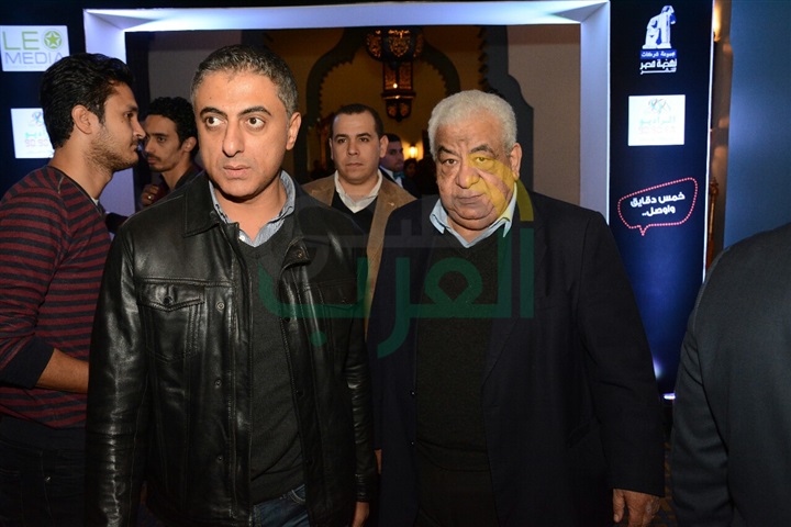 النجوم يؤزارون اسعاد يونس النجوم يؤزارون اسعاد يونس