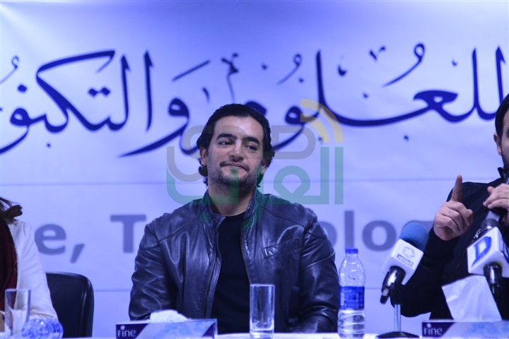  بالصور ..تكريم هانى سلامة فى اﻻكاديمية البحرية  بالقرية الذكية