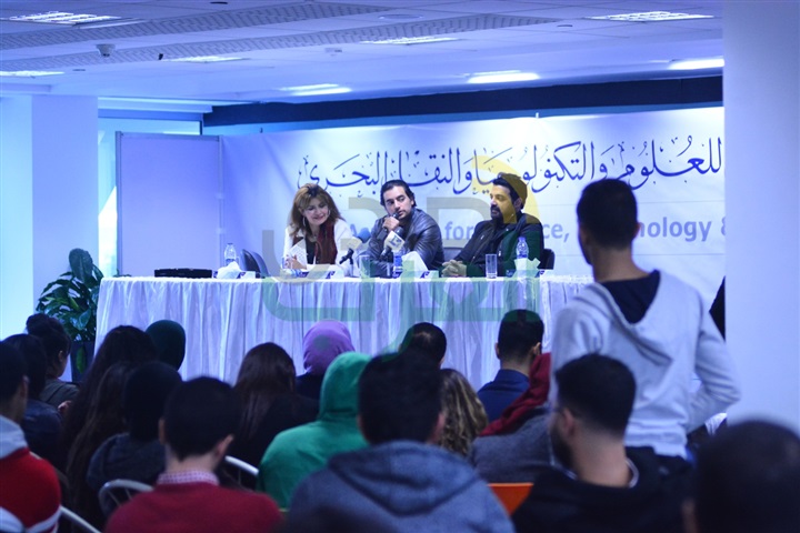  بالصور ..تكريم هانى سلامة فى اﻻكاديمية البحرية  بالقرية الذكية