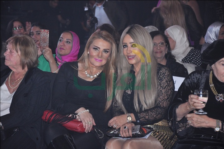 بالصور .. بالصور.. أمينة خليل تتألق بفستان العروس في"دفيليه" البحيري لشتاء 2017 بالصور .. بالصور.. أمينة خليل تتألق بفستان العروس في"دفيليه" البحيري لشتاء 2017