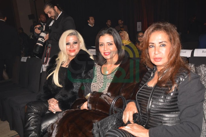 بالصور .. بالصور.. أمينة خليل تتألق بفستان العروس في"دفيليه" البحيري لشتاء 2017 بالصور .. بالصور.. أمينة خليل تتألق بفستان العروس في"دفيليه" البحيري لشتاء 2017